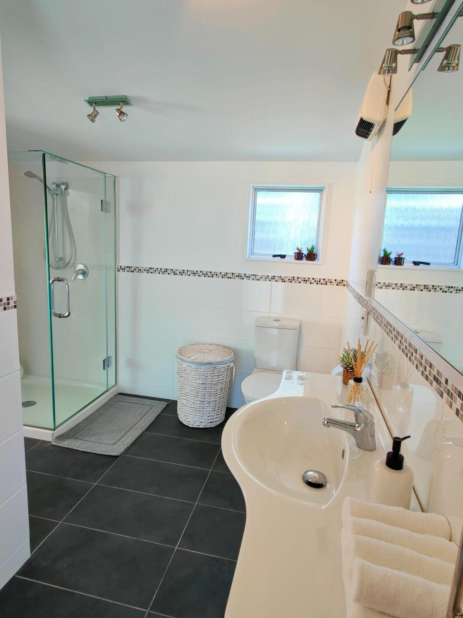 אגם טאופו Delight In Birch-Lake View Holiday Home מראה חיצוני תמונה
