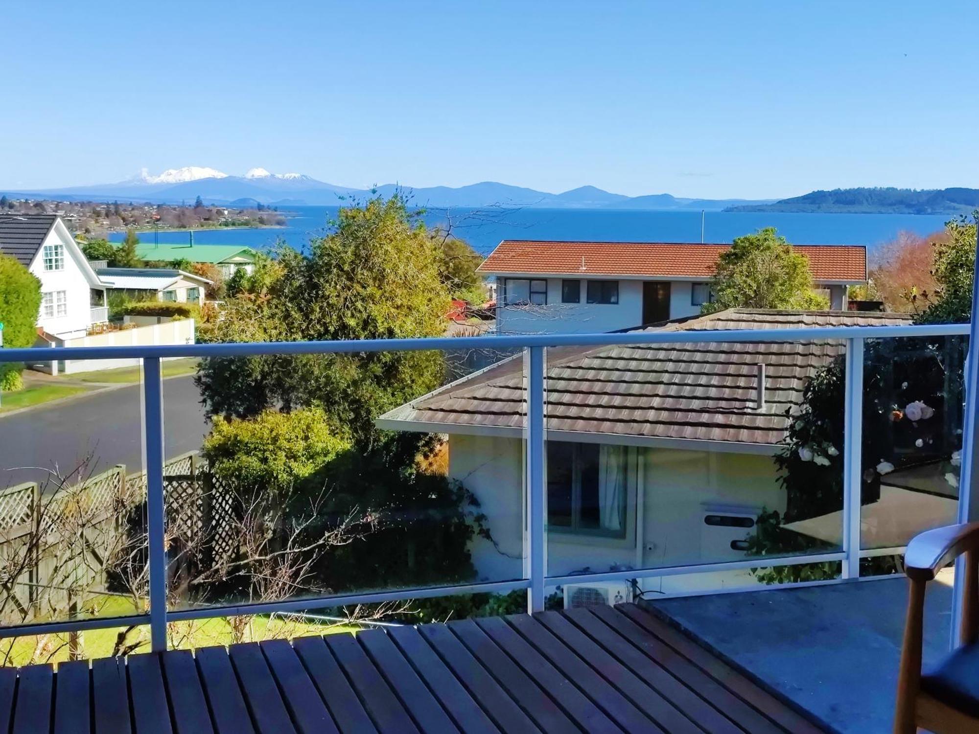 אגם טאופו Delight In Birch-Lake View Holiday Home מראה חיצוני תמונה